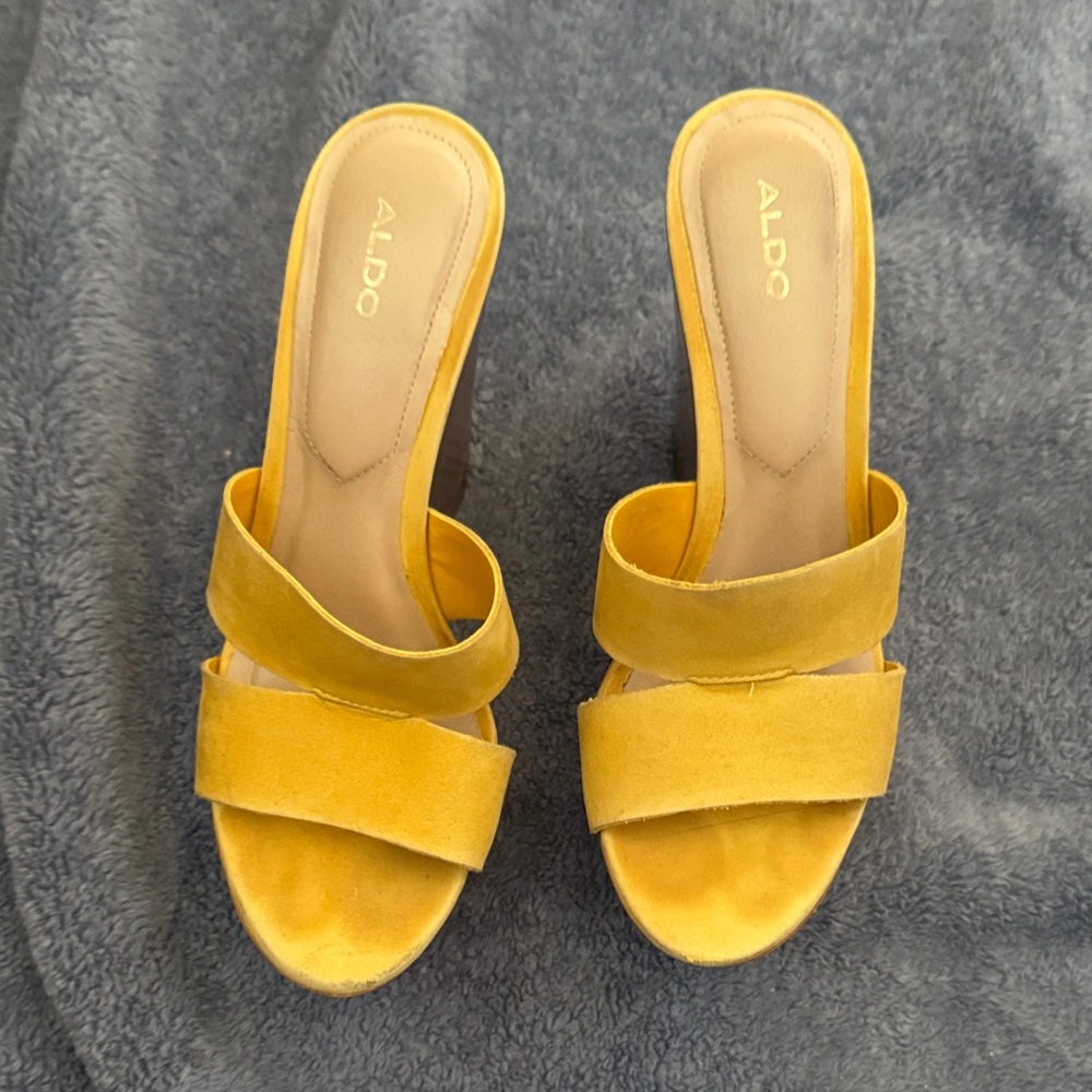 Aldo Mustard Yellow Two-Band Suede Slide Mules 6.5